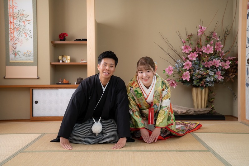 定番のお辞儀ショットです！　お座敷バックで