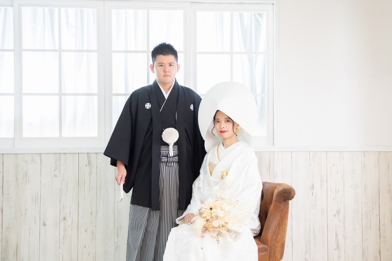 かっちりめ座りショット