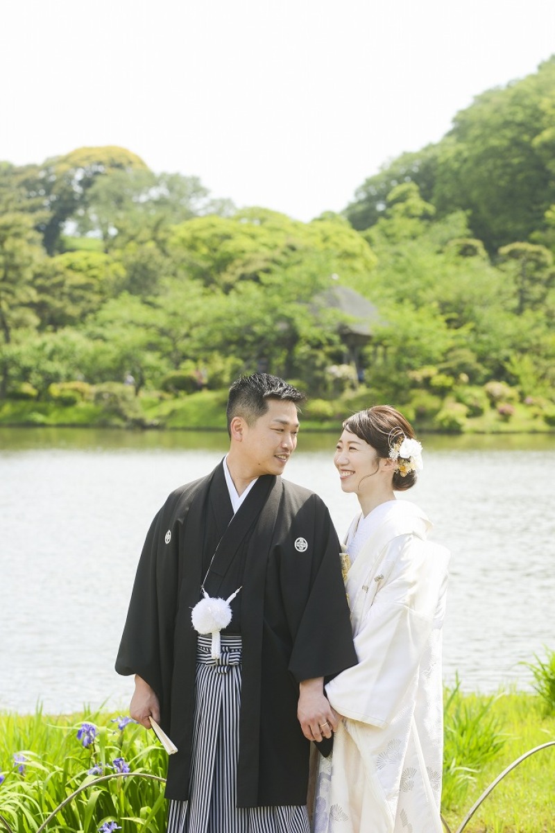 うしろから囁き