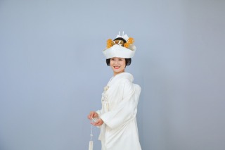 白無垢時、角隠しと綿帽子両方