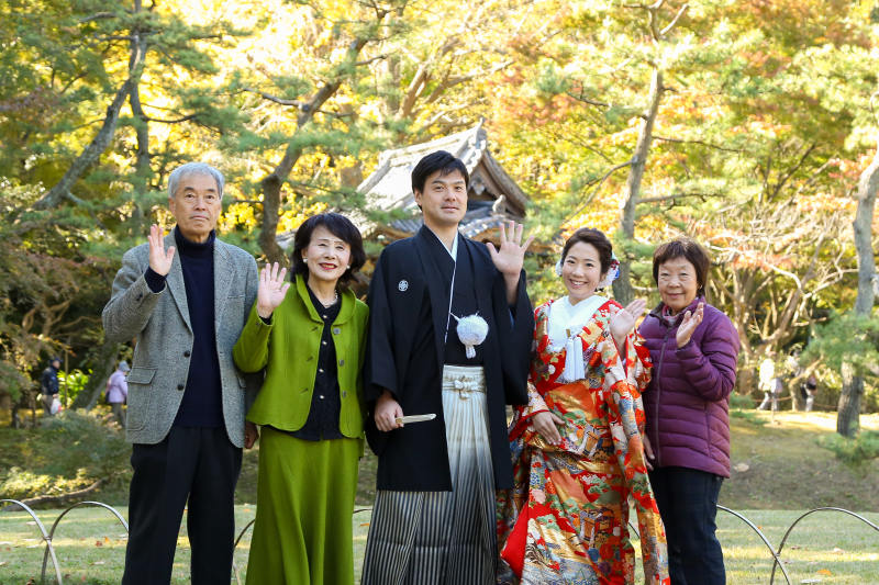 華雅苑 横浜店_両親の衣装がある