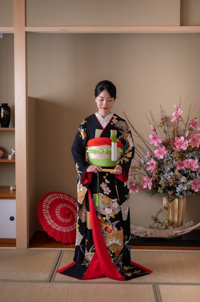 華雅苑 横浜店_色打掛・着物が豊富