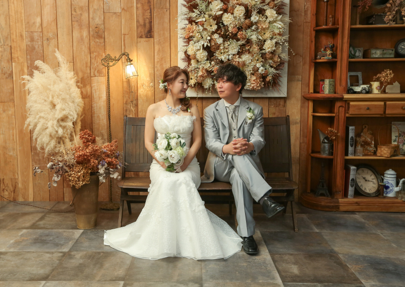 カメラ目線以外のシーンも!