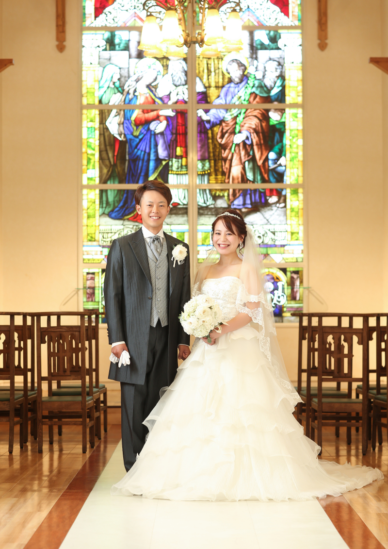 チャペルで本当の結婚式のように!
