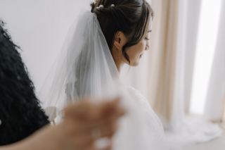 【洋装1着/ソロウェディング×アルバム】美肌レタッチ付き♪3cutアルバム＋データ・ヘアメイクと衣装がついたパックプラン