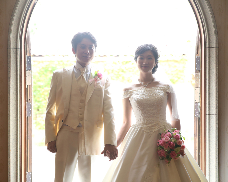 チャペル×ウェディングドレス