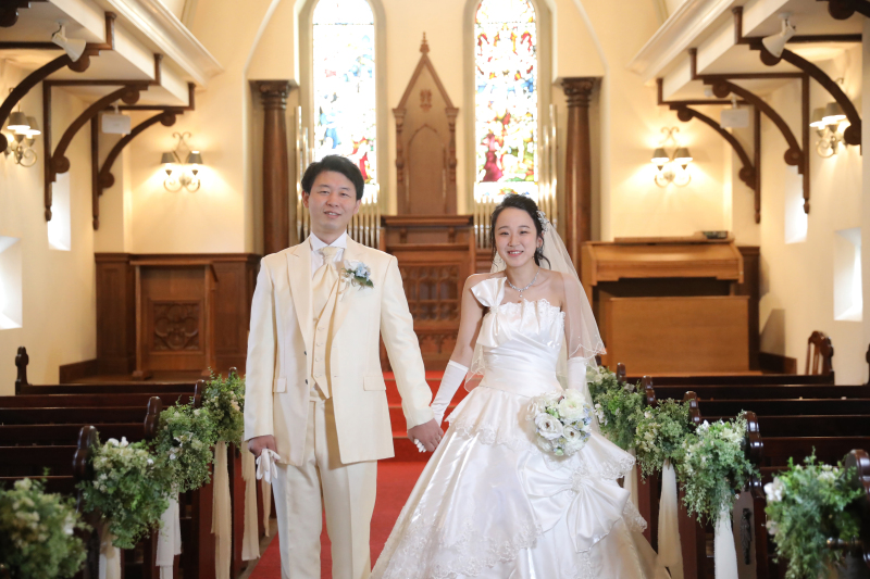 ウエディングドレス×ホワイトタキシード