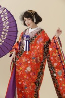 C33赤地糸巻十二単風