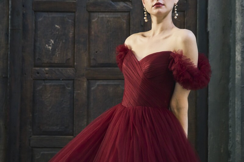 カラードレスもインポートドレスでオシャレに