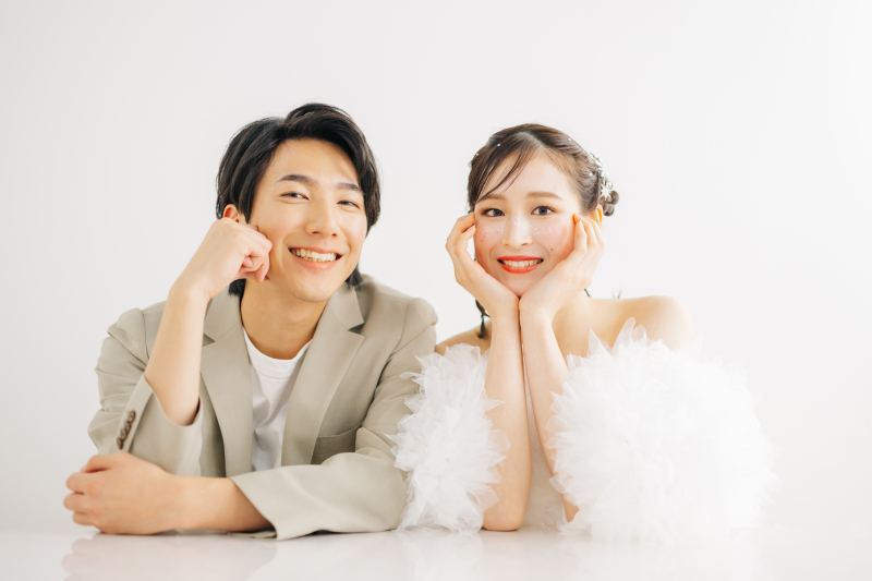 【先着月3組！22,000円分のご来館特典付き】衣裳１点スタジオ｜データ・衣裳・ヘアメイク・小物など必要なものが全てセットに♡
