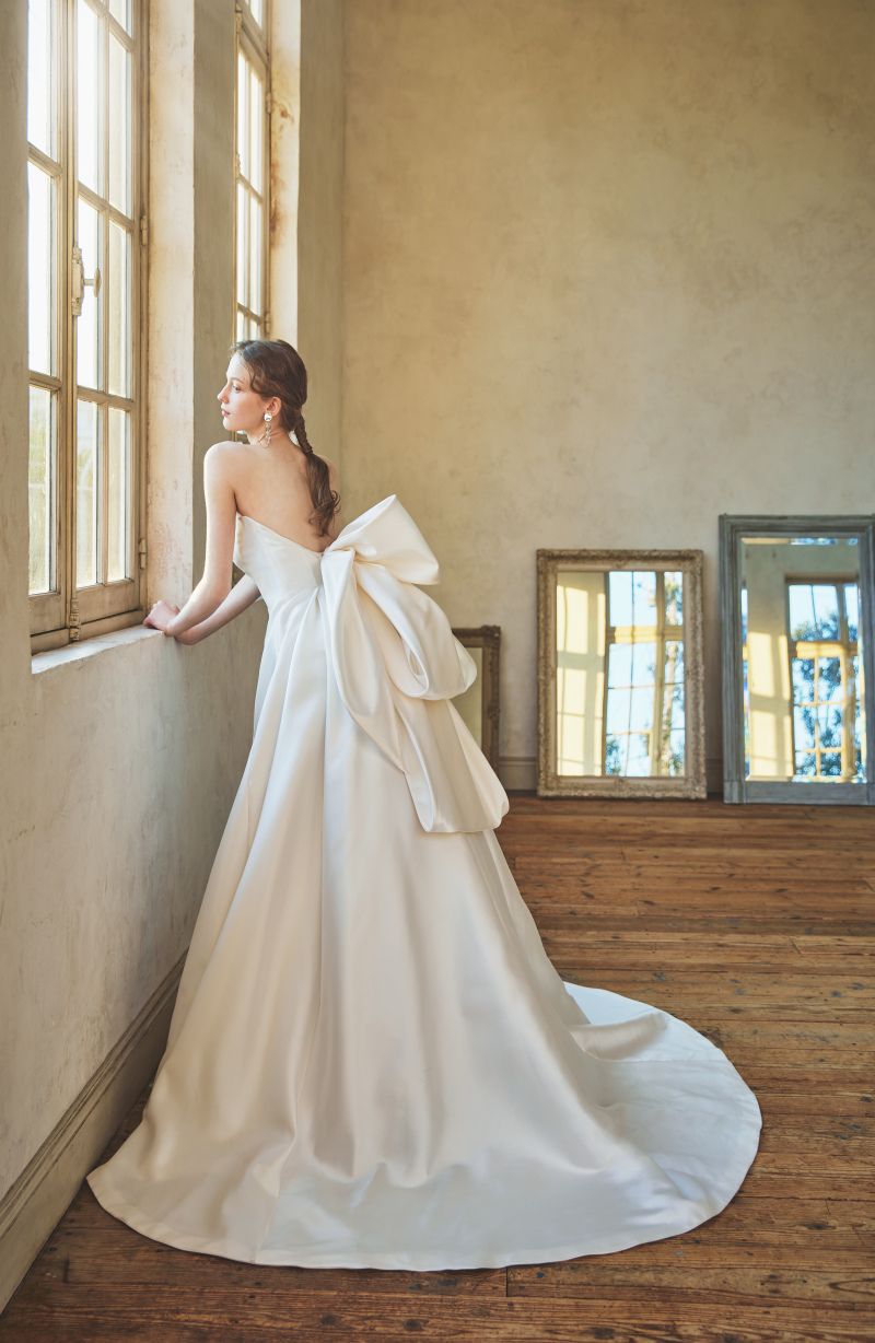 世界中の花嫁から大人気《ANTONIORIVA》のドレスで特別撮影プラン♡スタジオ