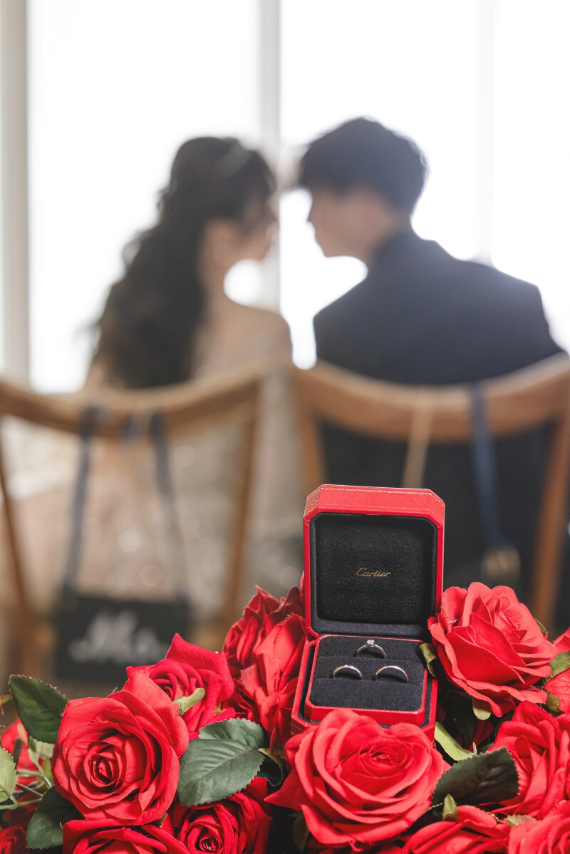 永遠の誓いを、薔薇に添えて。