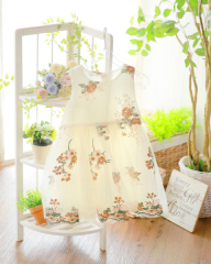 2-23dBE-U　ベージュ刺繍