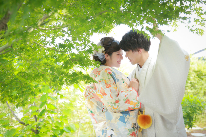 お天気の自然の中で、仲良く爽やかに！