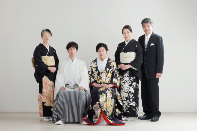 【ご両親様もお衣装を着て撮影ご希望の方必見!】洋装or和装(どちらか1着お選びいただけます)※ご集合撮影・アルバム・デ-タ付き