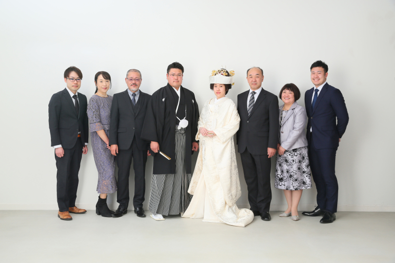 【家族でフォトウェディング・ご集合撮影ご希望の方!】洋装or和装(どちらか1着お選びいただけます)アルバム・データ付き!