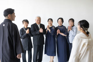 家族で祝う写真だけの結婚式