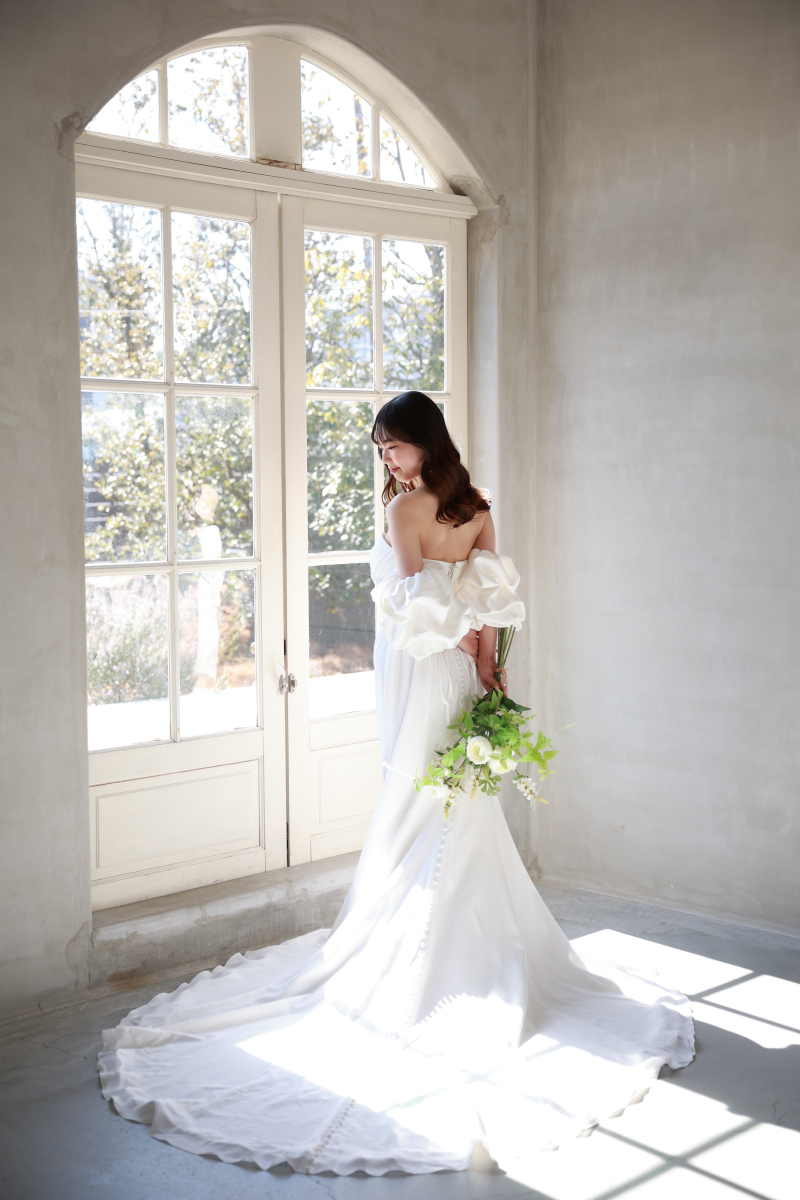 オフショルドレス