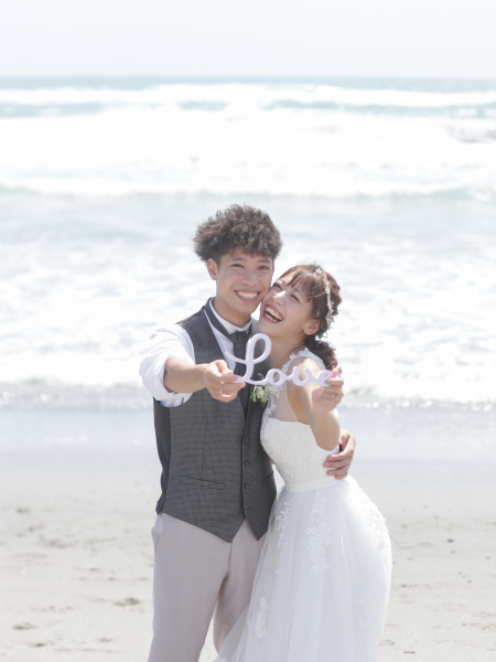 シイキ写真館　amu wedding　_海で撮影できる