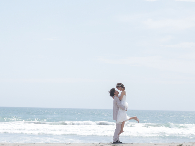 シイキ写真館　amu wedding　_海で撮影できる