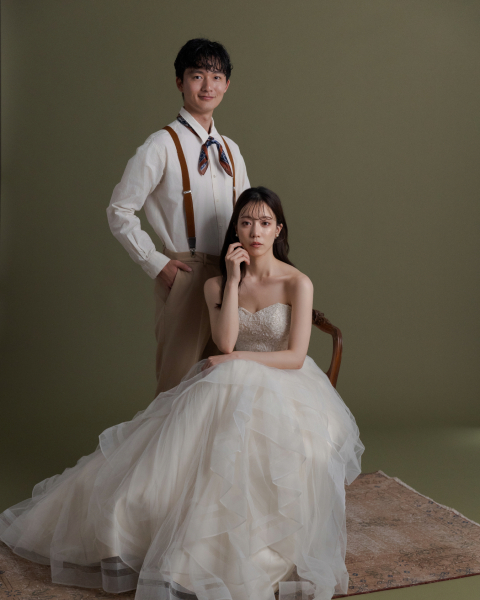 【スタジオ】洋装1着プラン◆ご新婦ヘアセット&メイク・衣装グレードアップ料金込み・データ100カット付