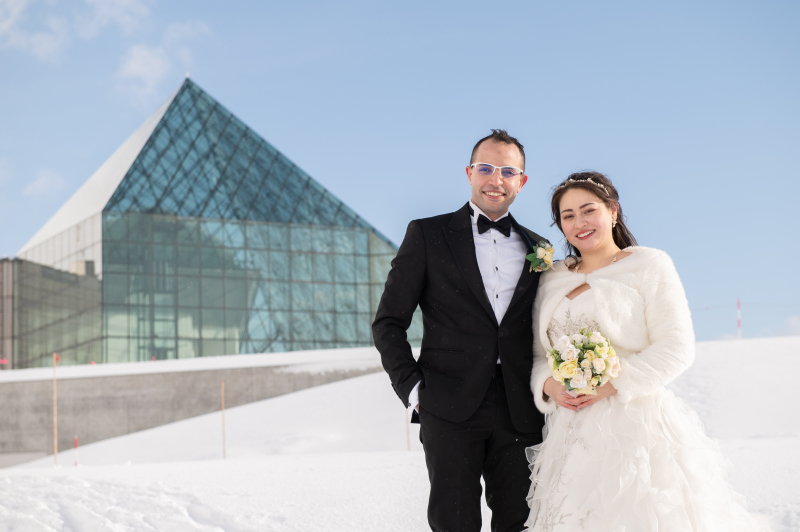 ガラスのピラミッド