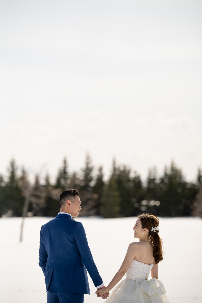 手をつないで歩こう