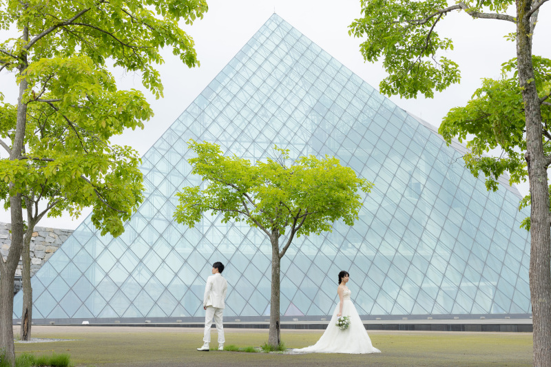 ガラスのピラミッド