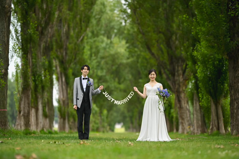 ガーランドを持って…