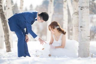 雪フォトウェディング・前撮り｜モエレ沼公園ガラスのピラミッド