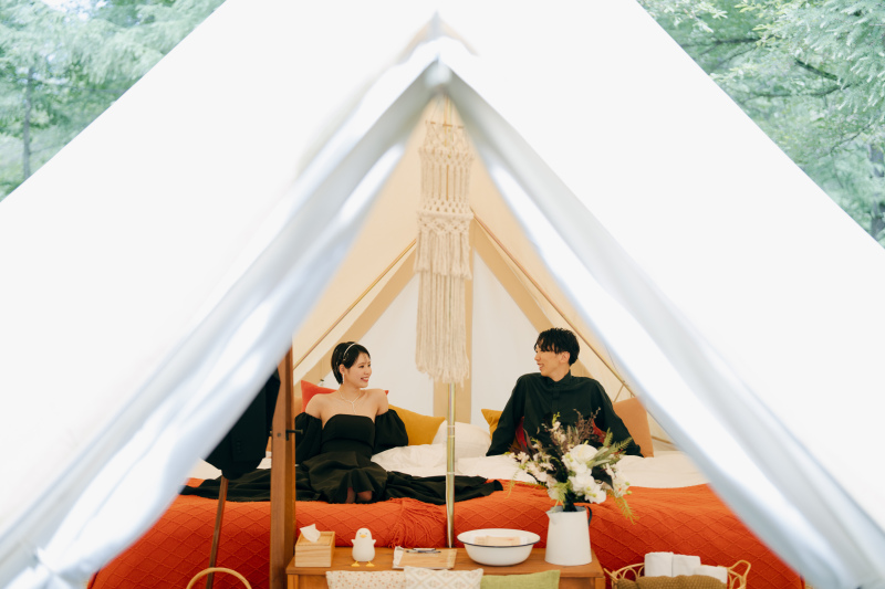 テントを張って