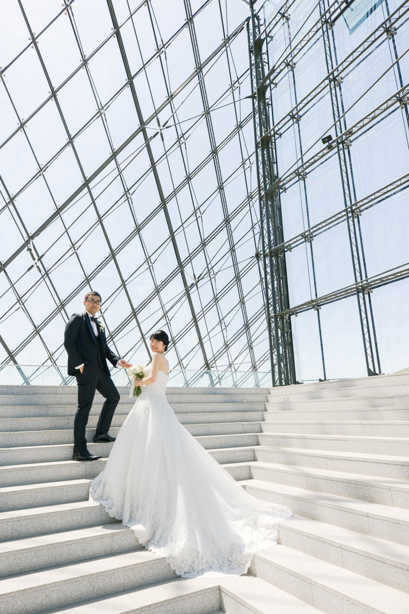 ガラスのピラミッド