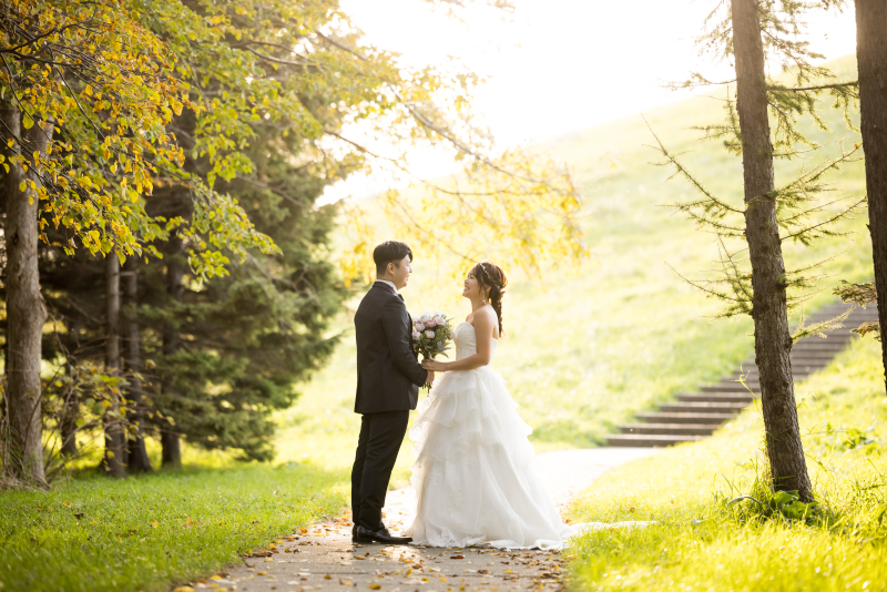 10月の紅葉フォトウェディング・前撮り｜中島公園・伏見稲荷神社・モエレ沼公園