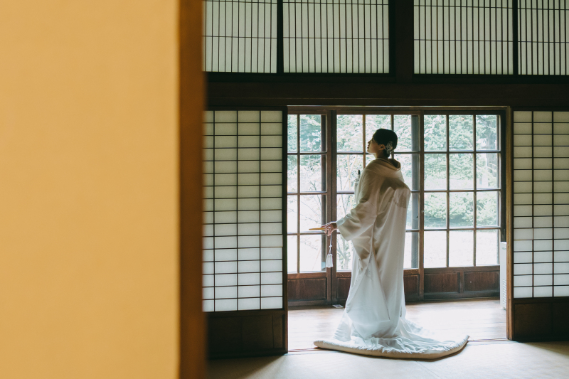 洗練された白で魅せる和の美しさ「白無垢」
