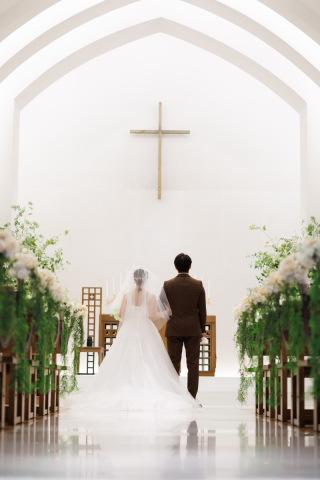 天候に左右されないチャペルフォト♪