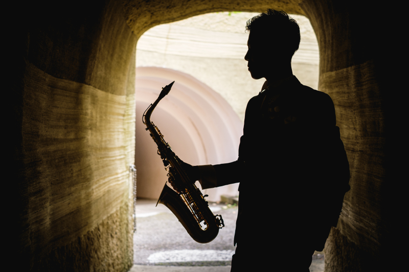 新郎様とサックス