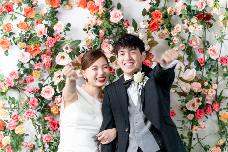 お花に囲まれながらハッピーな瞬間を