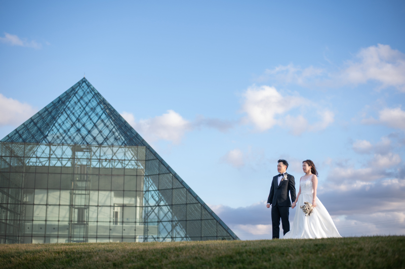 ガラスのピラミッド