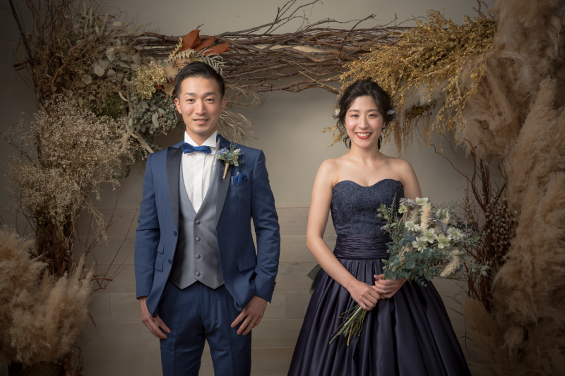 ダークカラーでクラシカルな印象に◎