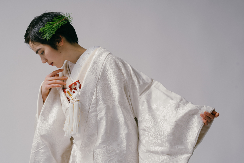 純白を思いっきり楽しむ白無垢×白掛下