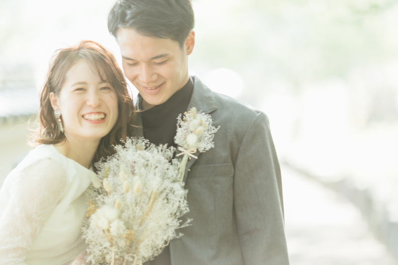 【9月末までの撮影限定】基本料50%OFFキャンペーン｜洋装ロケ＋洋装スタジオ（衣装＋新婦ヘアメイク＋全データ）