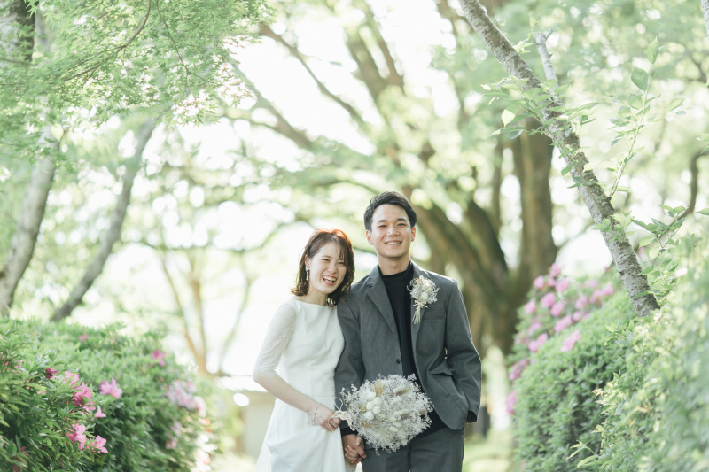 【9月末までの撮影限定】基本料50%OFFキャンペーン｜洋装ロケ＋洋装スタジオ（衣装＋新婦ヘアメイク＋全データ）