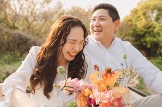 ふたりの物語を、好きな場所で。結婚式の幕開けを彩るムービープラン。事前にスタッフと打ち合わせして作り上げるオリジナルムービー。