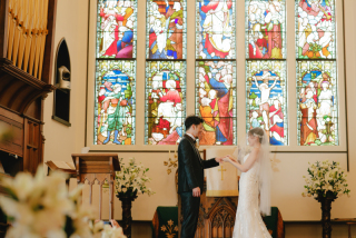 英国チャペルとワンちゃんと