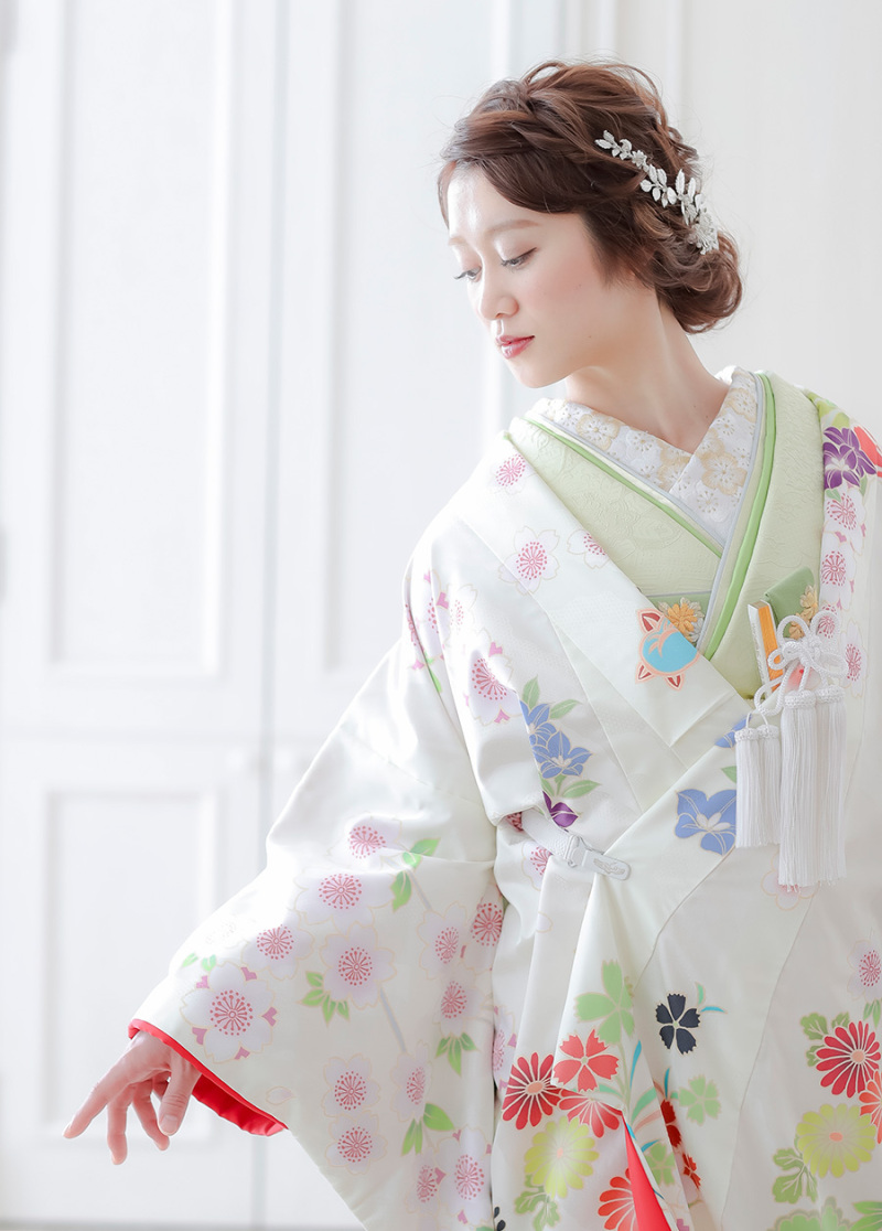 ラヴィファクトリー仙台店_色打掛・着物が豊富