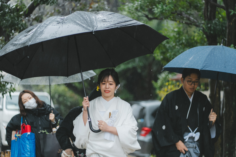 当日はあいにくの雨