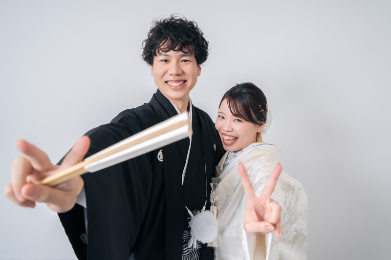 結びはピースで