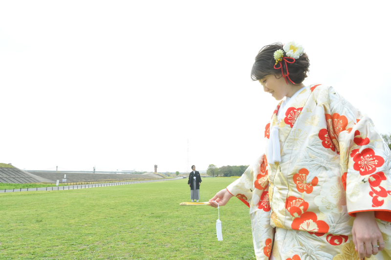 新郎さんが手のひらサイズに？！