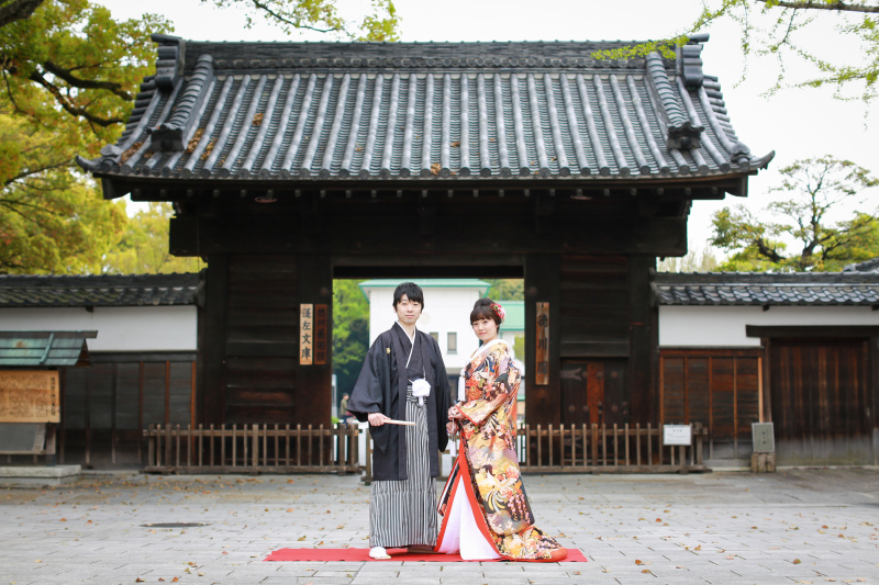 華やかな色打掛で