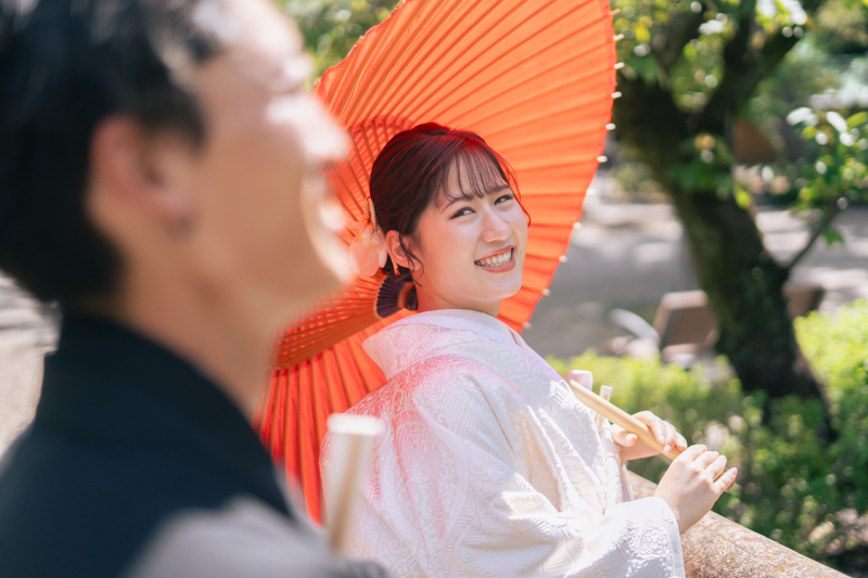 新郎様越しの可愛い新婦様！